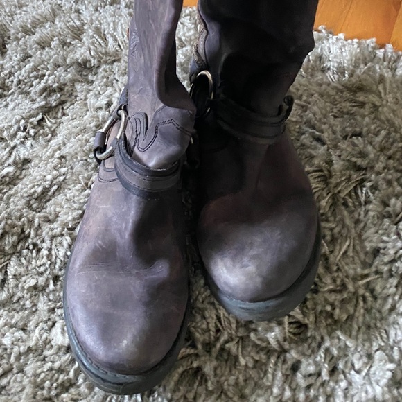 THRIFTED KNEE HIGH BOOTS - Picture 4 of 5